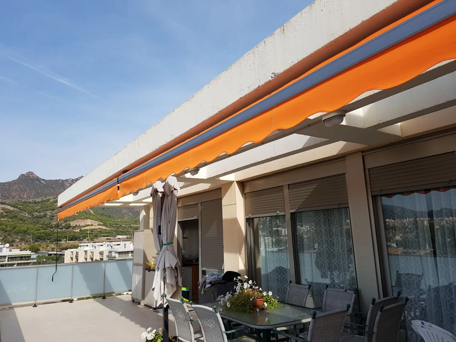 toldo de brazos extensibles