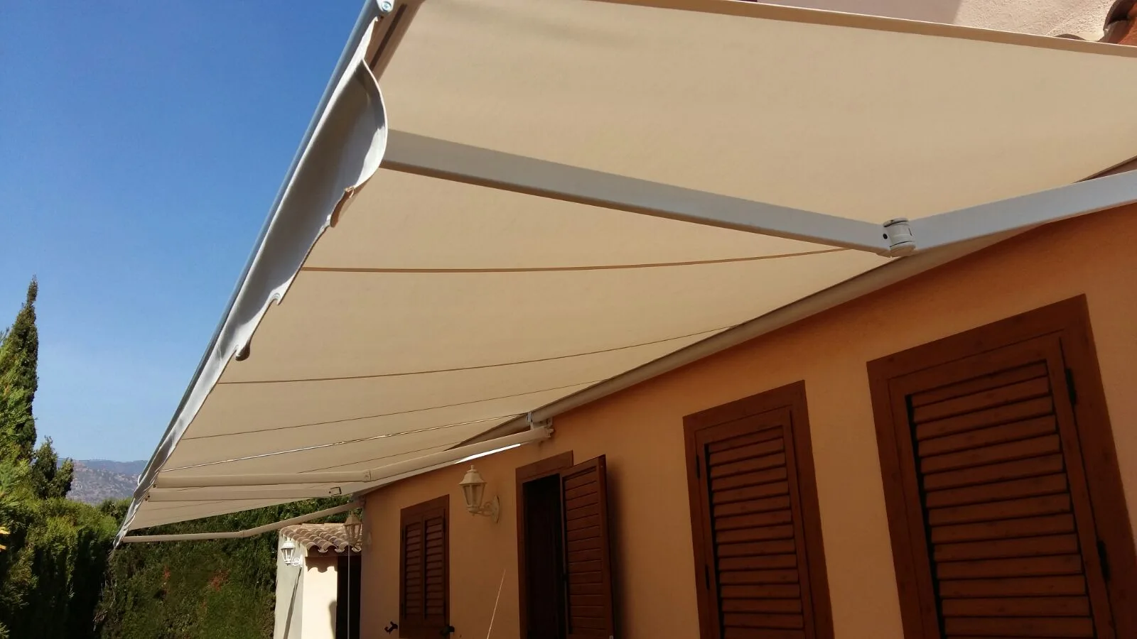 toldo de brazos extensibles