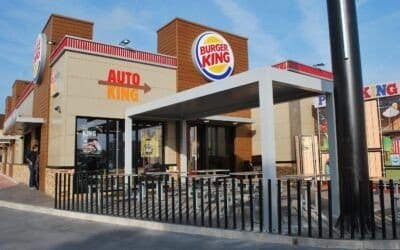 Pérgola bioclimática DURMI© en BURGER KING© Castellón