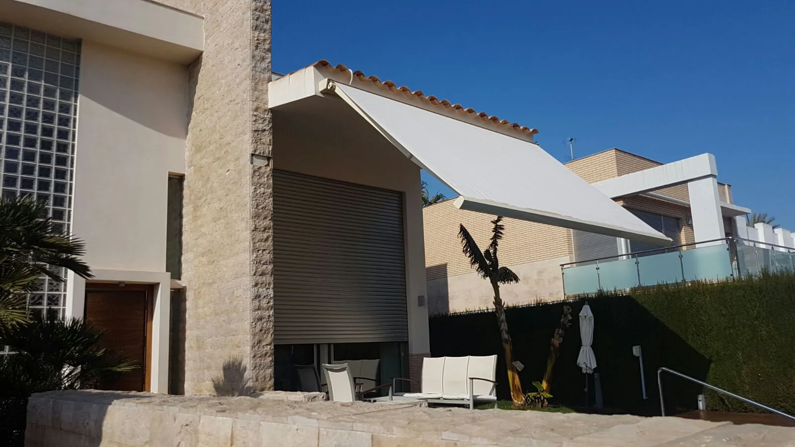 toldo de brazos extensibles