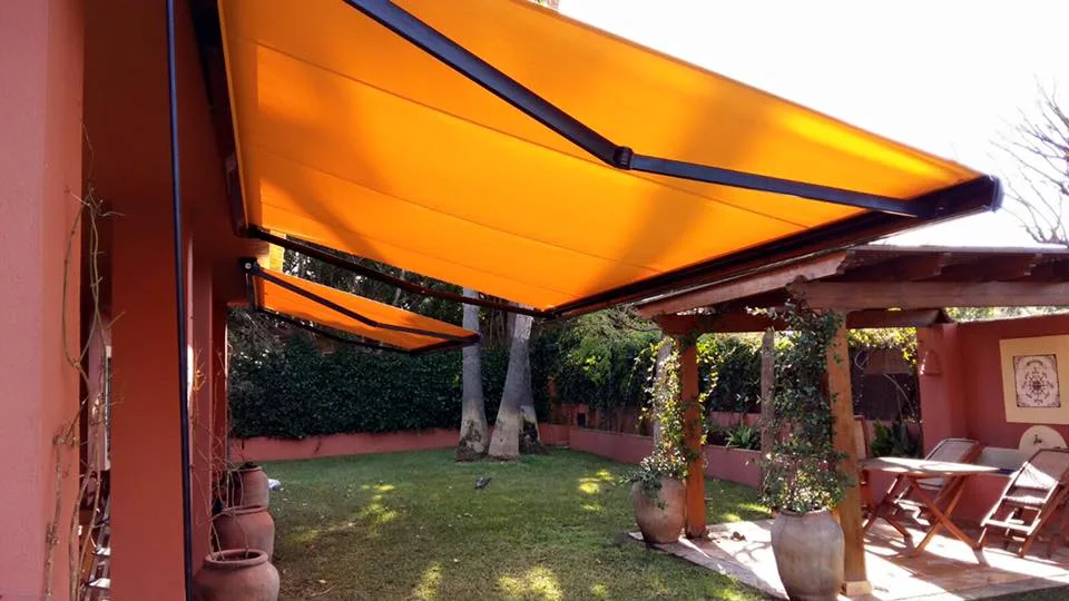 toldo de brazos extensibles