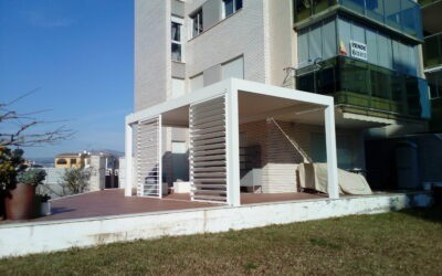 Pérgola Bioclimática con celosías en Benicàssim (Castellón)