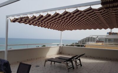 Conjuntos de toldos planos en terraza viviendas en Castellon y Oropesa
